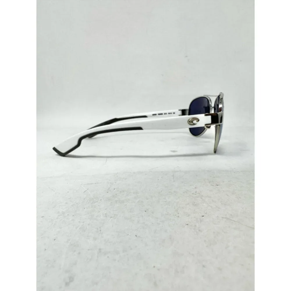 Sunglasses - Picture 4 of 5